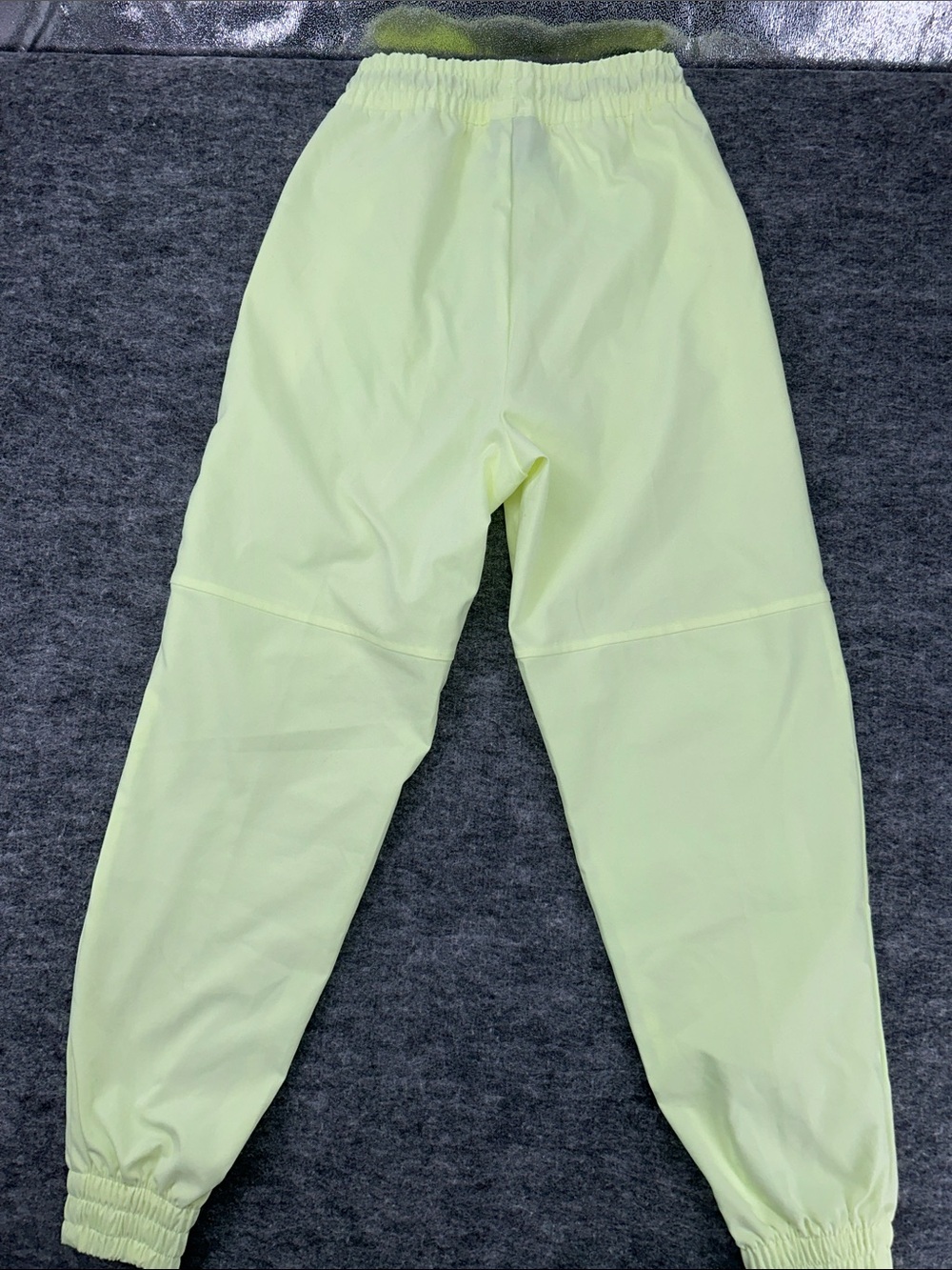 Nike Women's Sportswear Woven Pants in a bright neon green/yellow XS - Picture 8 of 14